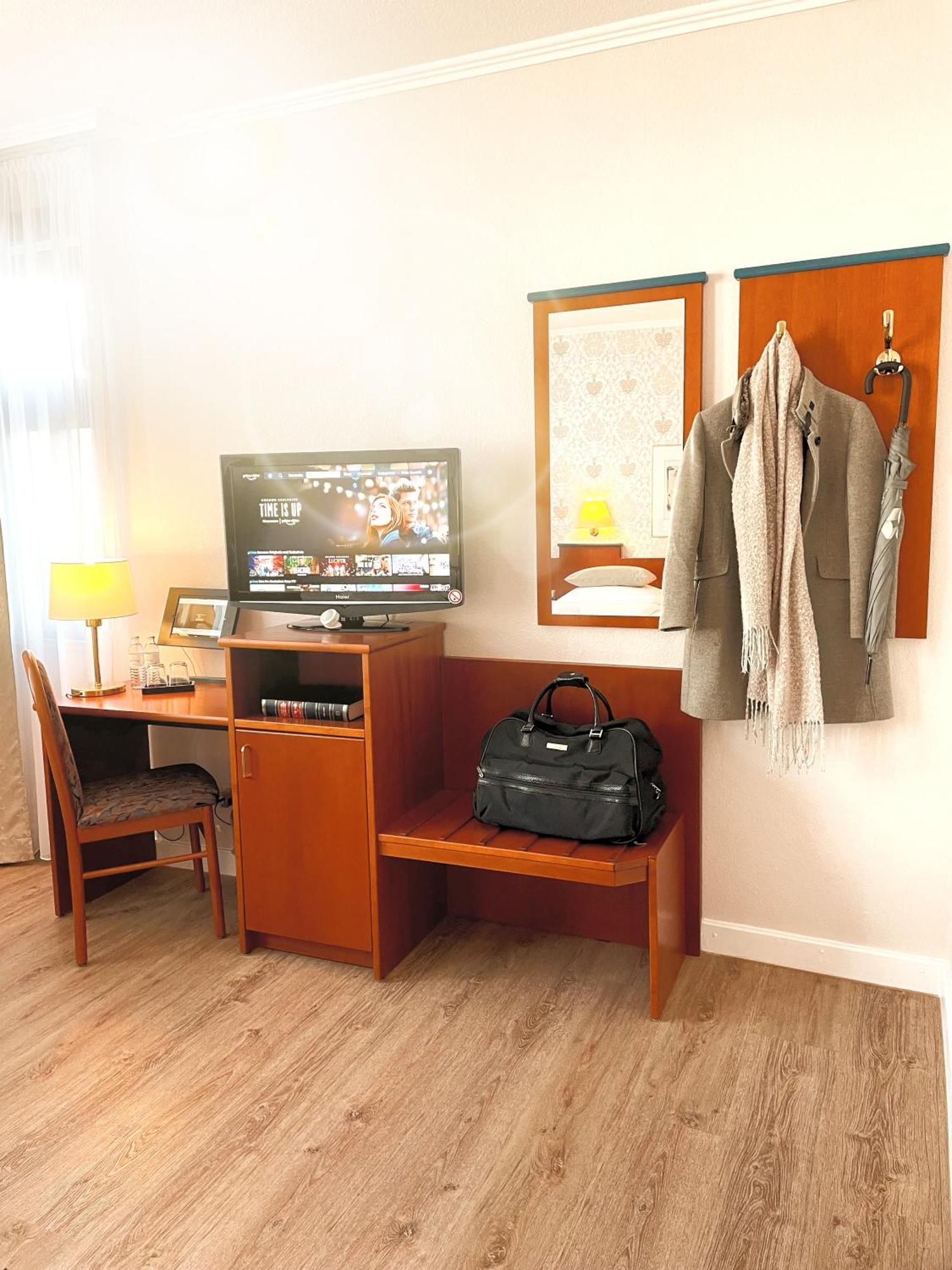 Hotel Kolossos Duesseldorf - Neuss Δωμάτιο φωτογραφία
