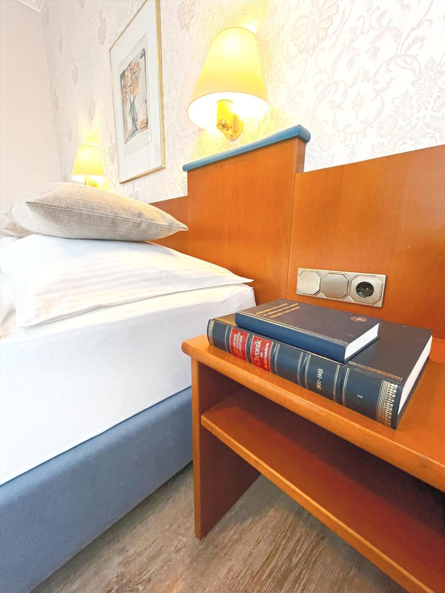 Hotel Kolossos Duesseldorf - Neuss Δωμάτιο φωτογραφία