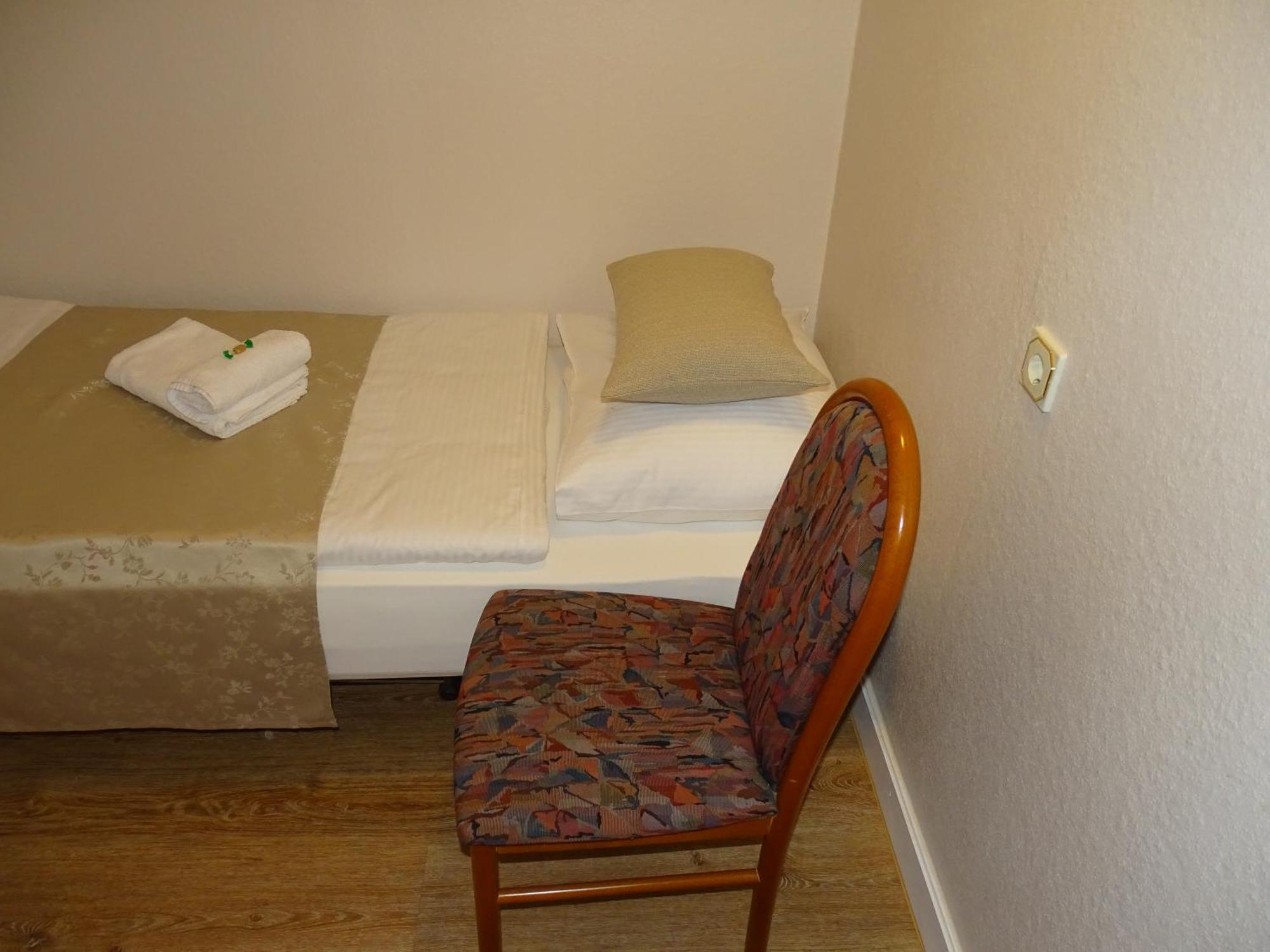 Hotel Kolossos Duesseldorf - Neuss Δωμάτιο φωτογραφία